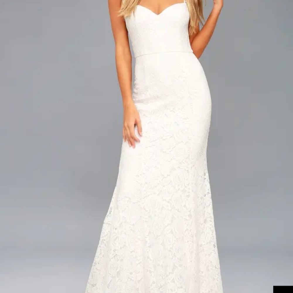 Lace Sweetheart Wedding Gown 😍